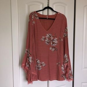 Free People Coral dress w/ bell sleeved &cutouts